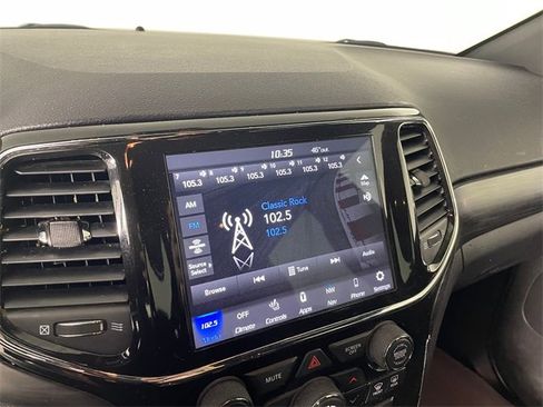 Certified 2021 Jeep Grand Cherokee Laredo X image 7