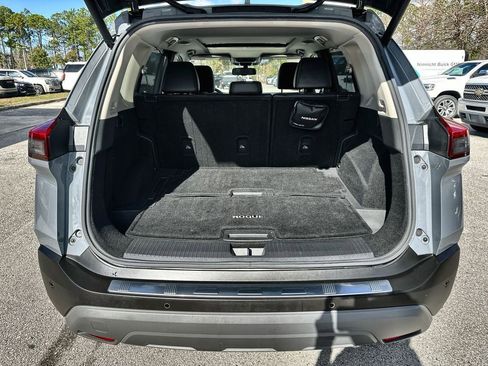 Used 2021 Nissan Rogue SL w/ Premium Package image 26