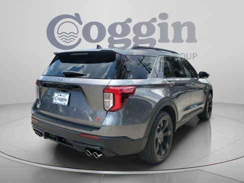 Certified 2022 Ford Explorer ST w/ ST Street Pack RWD image 3
