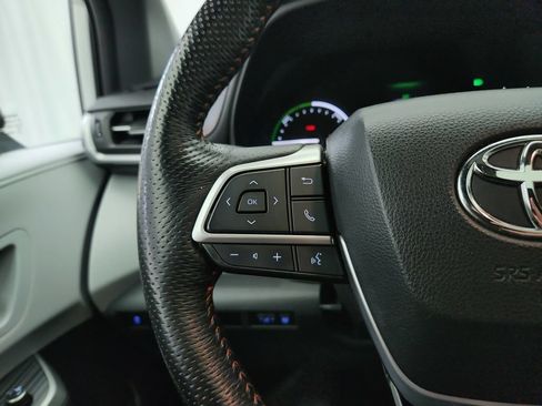 Used 2021 Toyota Sienna XSE FWD image 22