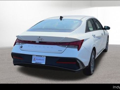 Used 2025 Hyundai Elantra Hybrid FWD image 70