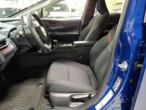 New 2026 Toyota Prius SE image 9