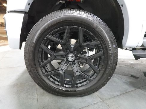 Used 2025 Ford F150 Lariat w/ Equipment Group 502A High AWD/4WD image 39