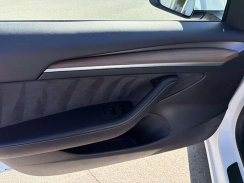 Used 2023 Tesla Model 3 Standard Range image 15