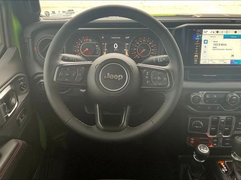 New 2025 Jeep Gladiator Rubicon image 12