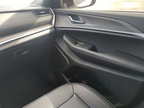 New 2026 Jeep Grand Cherokee L Limited w/ Limited Altitude Package image 21