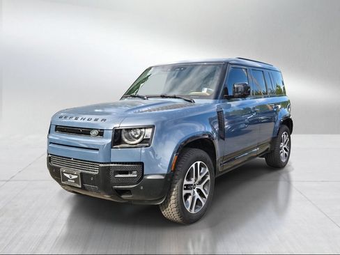Used 2024 Land Rover Defender 110 X-Dynamic SE AWD/4WD image 7