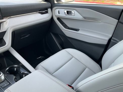 New 2026 Ford Explorer Active w/ Active Comfort Package image 34