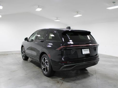 New 2025 Lincoln Nautilus Premier w/ Equipment Group 102A image 6