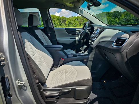 Used 2020 Chevrolet Equinox LS FWD image 35