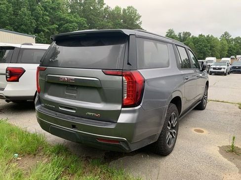 Used 2021 GMC Yukon XL AT4 w/ AT4 Premium Plus Package AWD/4WD image 7
