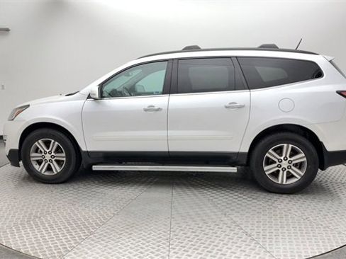 Used 2016 Chevrolet Traverse LT image 5