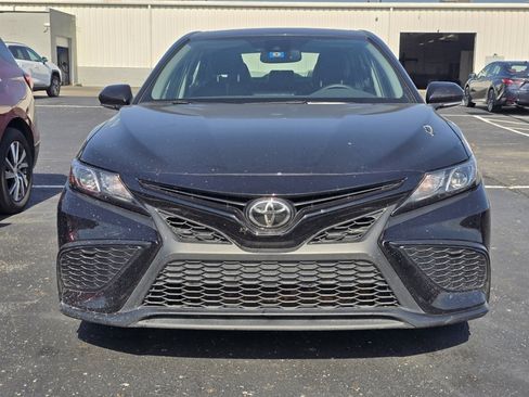 Used 2023 Toyota Camry SE w/ Convenience Package FWD image 2