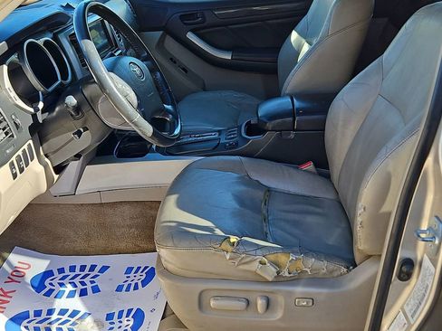 Used 2004 Toyota 4Runner Limited image 11