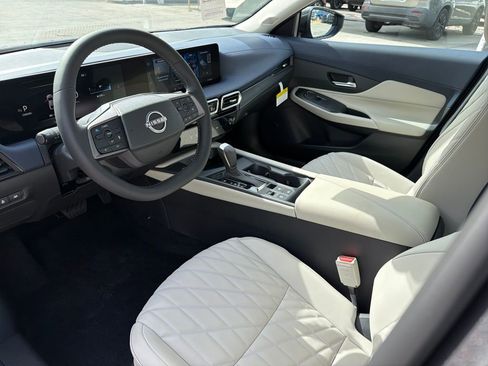 New 2026 Nissan Sentra SL w/ Floor Mat Package FWD image 10