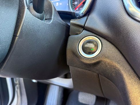 Used 2024 Chevrolet Equinox LT image 28