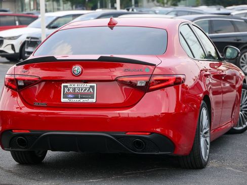 Used 2020 Alfa Romeo Giulia w/ Quick Order Package 22K Sport RWD image 35
