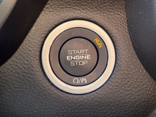 Used 2023 RAM 1500 Laramie AWD/4WD image 30