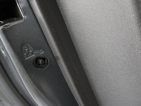 Used 2019 GMC Terrain SLT w/ Preferred Package image 38