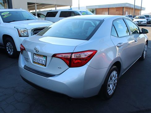 Used 2019 Toyota Corolla LE FWD image 7