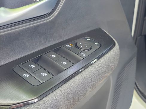 New 2026 Nissan Kicks SV w/ SV Premium Package FWD image 11