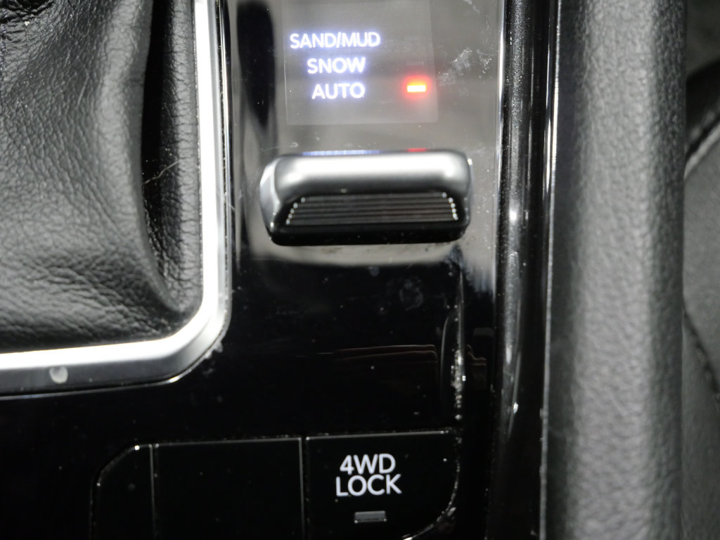 Used 2023 Jeep Compass Latitude AWD/4WD image 19