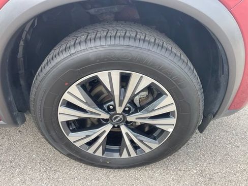 Used 2023 Nissan Rogue SV AWD/4WD image 25