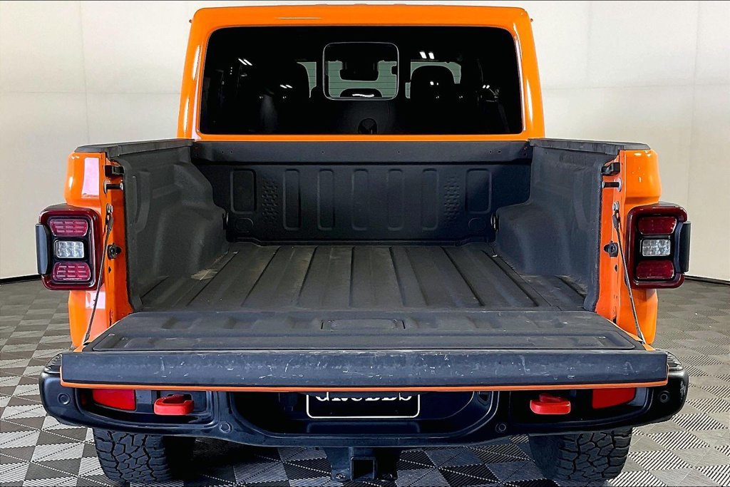 Used 2025 Jeep Gladiator Mojave AWD/4WD image 36