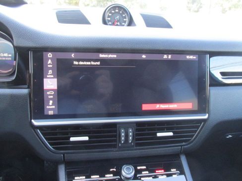 Used 2020 Porsche Cayenne image 44