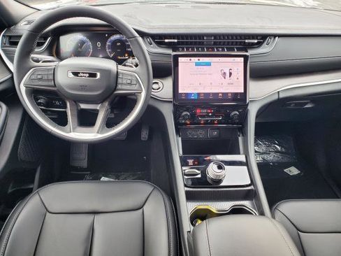 New 2025 Jeep Grand Cherokee L Limited w/ Black Appearance Package image 22