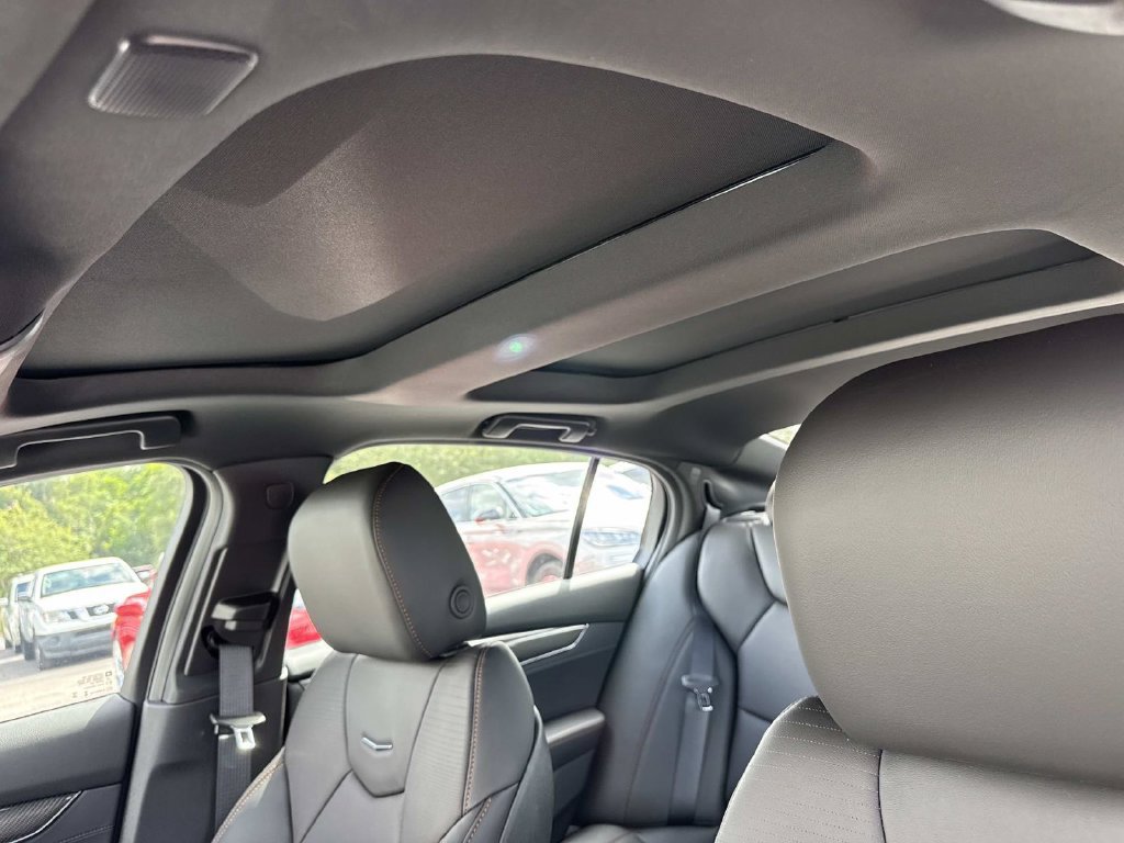 New 2026 Cadillac CT5 Sport w/ Technology Package RWD image 32