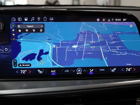 New 2025 Chevrolet Traverse LT w/ Enhanced Driving Package image 34