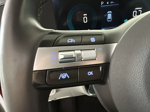 Used 2025 Hyundai Kona SEL AWD/4WD image 19