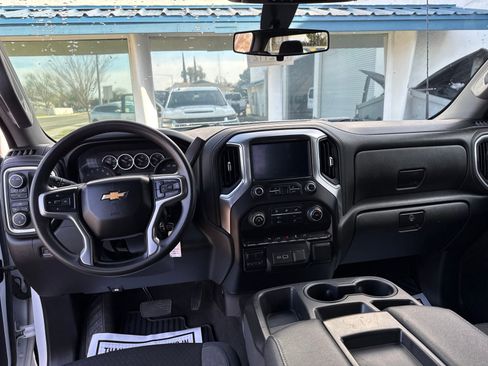 Used 2022 Chevrolet Silverado 2500 LT image 12