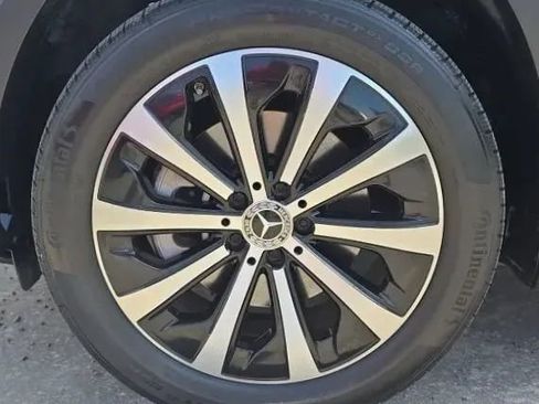 Used 2021 Mercedes-Benz GLB 250 image 53