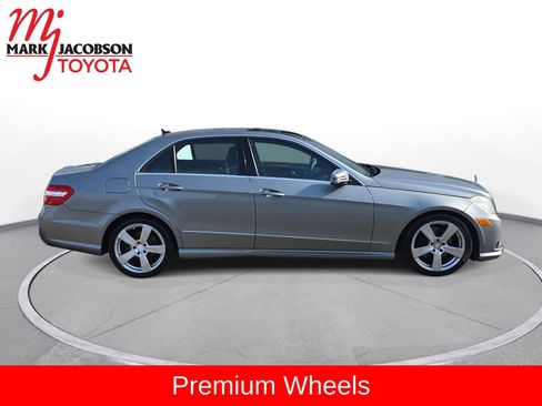 Used 2010 Mercedes-Benz E 350 Sedan image 6