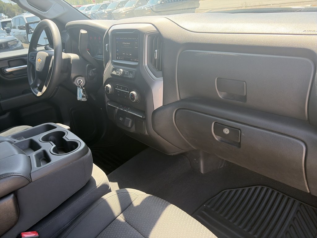 Used 2020 Chevrolet Silverado 1500 Custom w/ Custom Value Package AWD/4WD image 27
