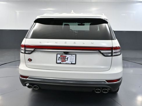Used 2023 Lincoln Aviator Reserve image 6