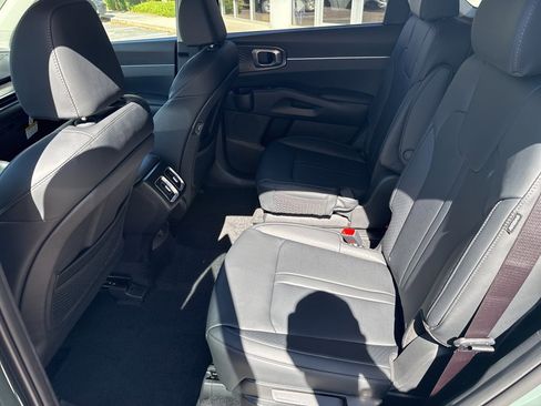 New 2025 Kia Sorento EX image 22
