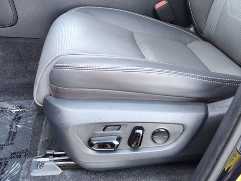 Used 2024 Lexus GX 550 w/ Accessory Package (2T) image 30