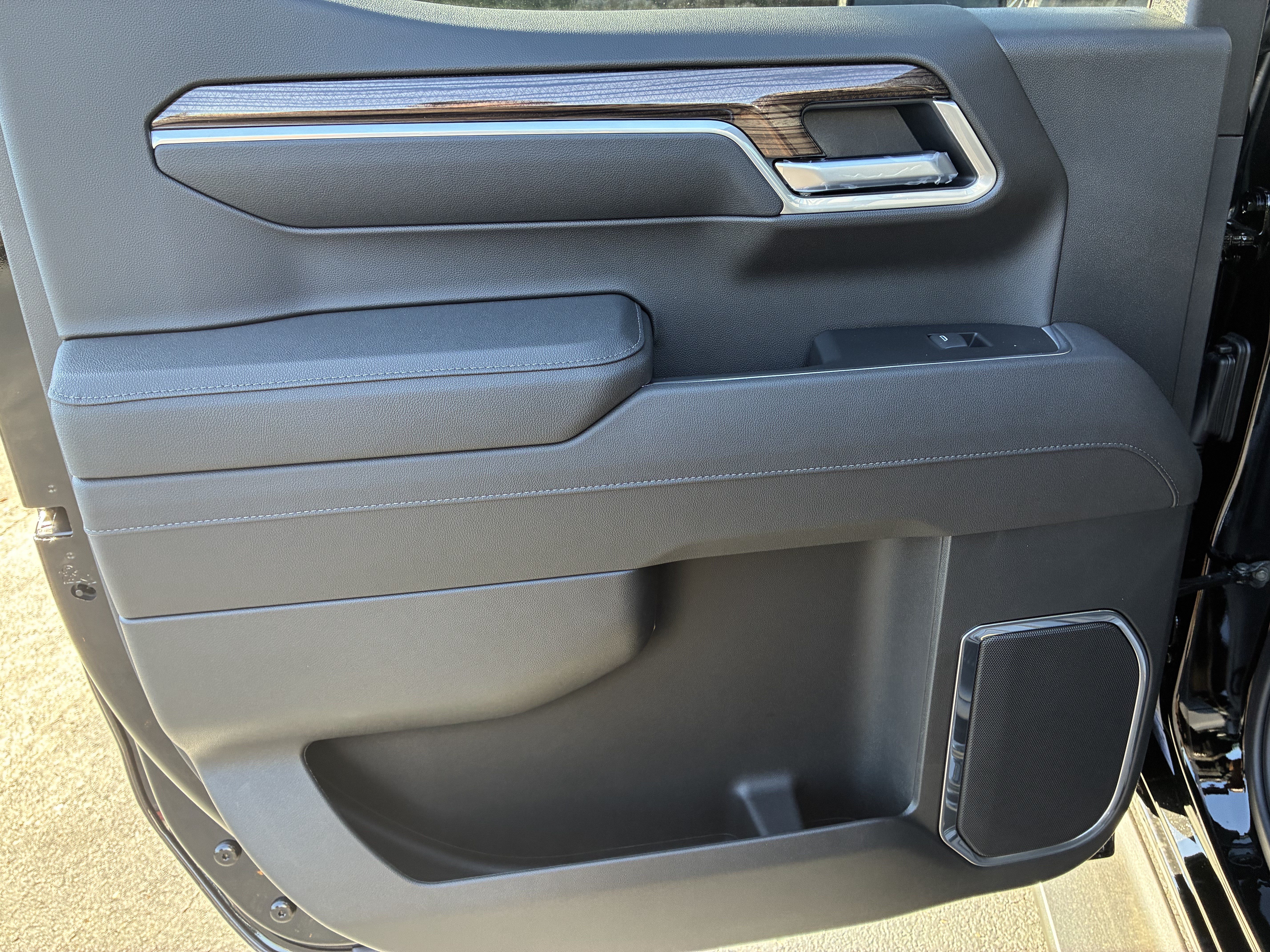 New 2026 Chevrolet Silverado 1500 RST AWD/4WD image 16
