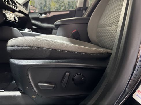 Used 2021 Ford Escape SE AWD/4WD image 17
