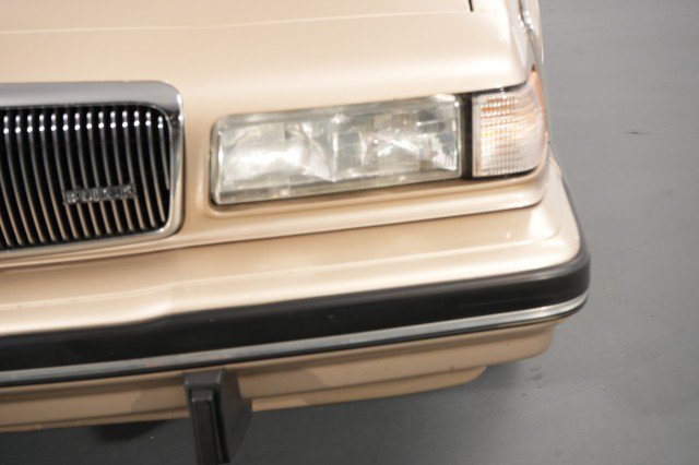 Used 1994 Buick Century Special FWD image 6
