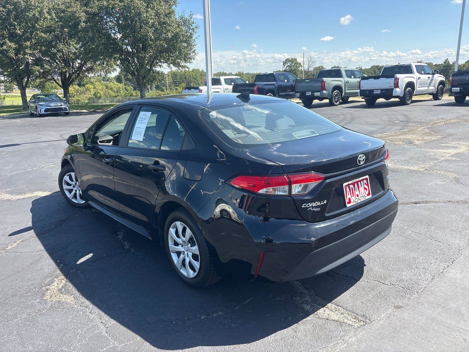 Used 2025 Toyota Corolla LE FWD image 8