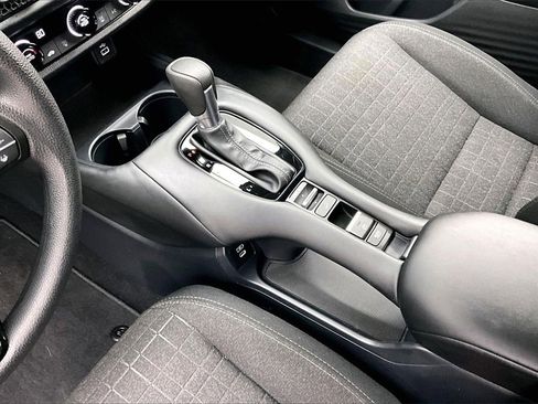 Used 2025 Honda HR-V LX image 15