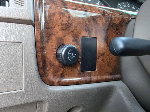 Used 2000 Toyota 4Runner Limited image 15