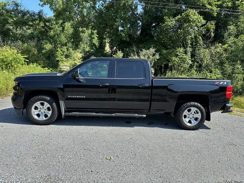 Used 2018 Chevrolet Silverado 1500 LT w/ All Star Edition AWD/4WD image 2