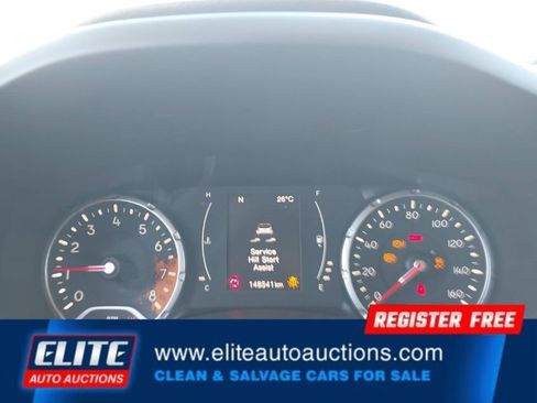 Used 2015 Jeep Renegade Latitude image 14