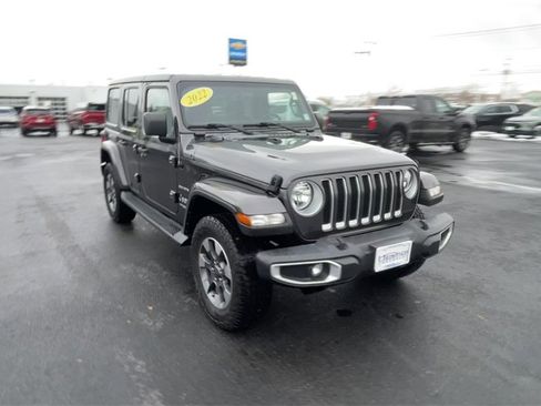 Used 2022 Jeep Wrangler Unlimited Sahara w/ Cold Weather Group image 2