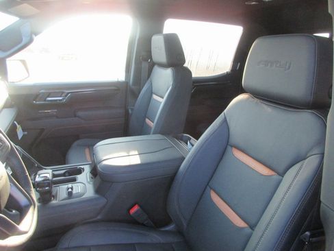 New 2026 GMC Sierra 1500 AT4 w/ AT4 Premium Package AWD/4WD image 14
